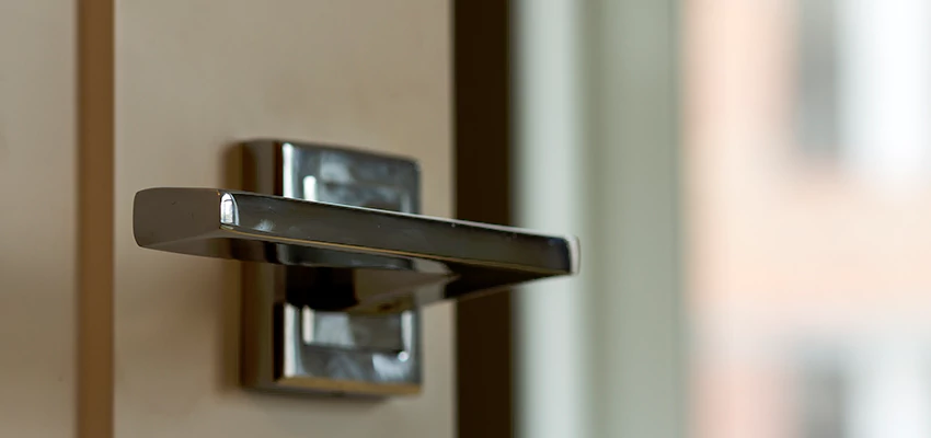 Door Lever Knob Repair in Willowbrook, California