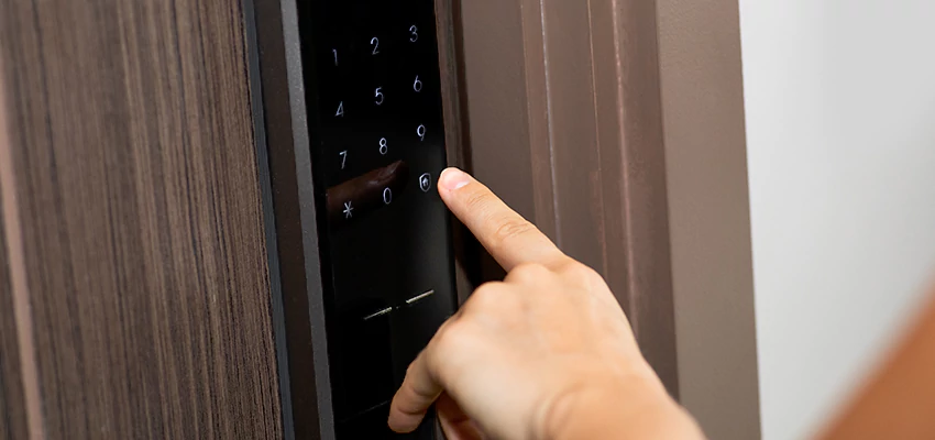 Smart Electric Locks Replacement Services in Willowbrook, CA